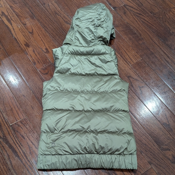 Lululemon The Fluffiest Vest - soft earth - size 4 - Picture 8 of 14